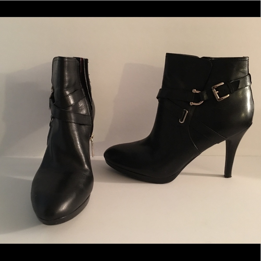 Women’s boots size 10